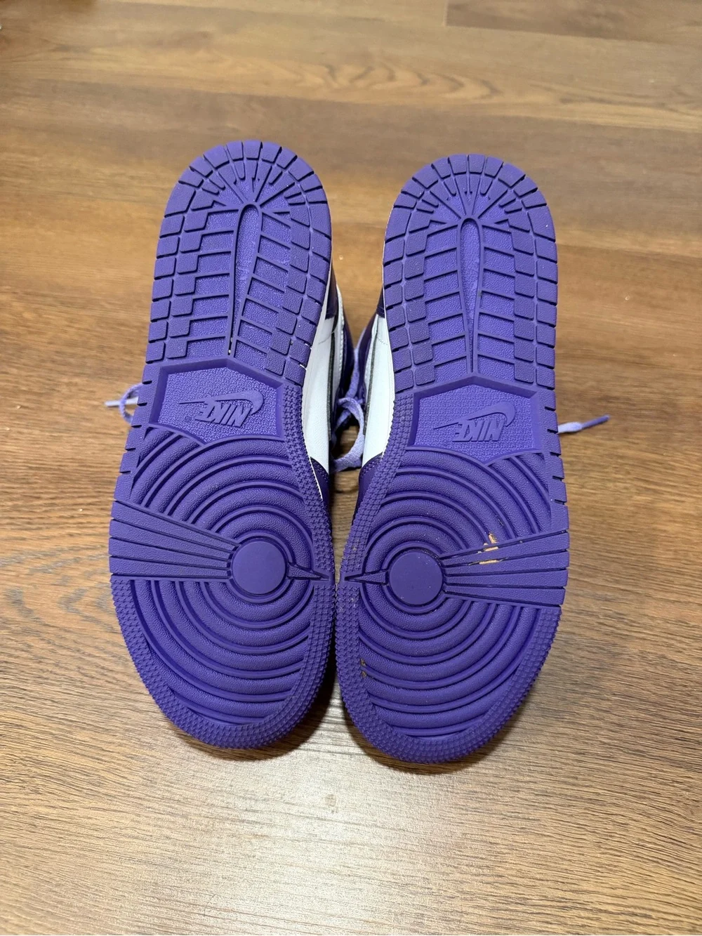 Jordan 1 retro Court Purple